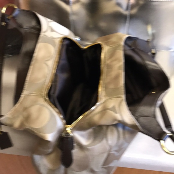 New Coach Purse - Picture 4 of 5